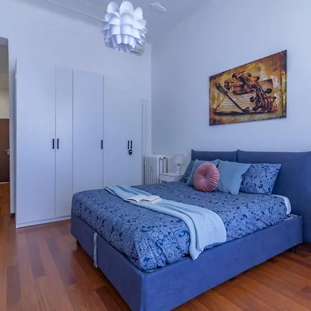 Stradivarius House - Carozzi Apartment