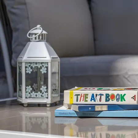 Stradivarius House - Carozzi شقة *