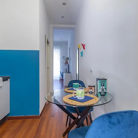 Stradivarius House - Carozzi * Milán