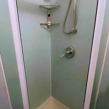 Sunday's Flat/monolocale Zona Bocconi Апартаменты