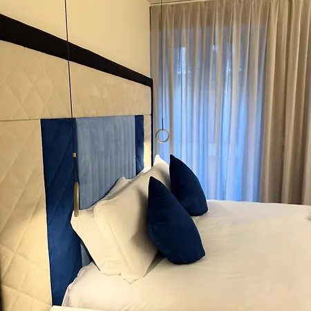 Ando's Boutique Garden *