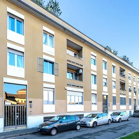 Apartment In Isola Garibaldi