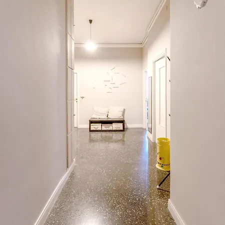 In Isola Garibaldi Apartment *