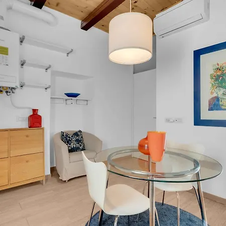 Apartment The House Of Via Muratori 6 Mailand