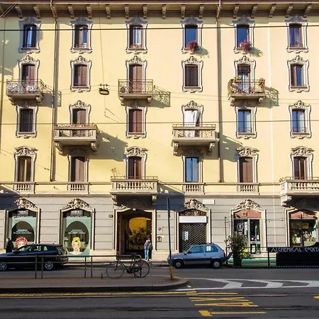 Dimora Garibaldi In Palazzo Storico Milan