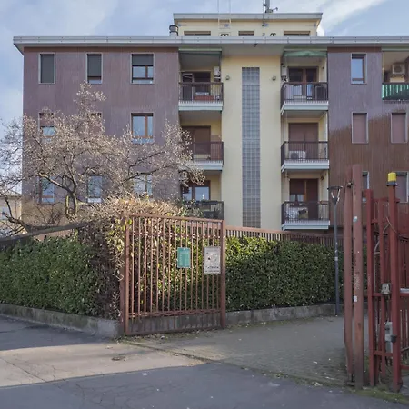 Apartment Modern 3 Bedroom With Balcony Steps From San Siro By Rentopolis