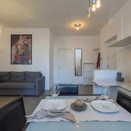 Modern 3 Bedroom With Balcony Steps From San Siro By Rentopolis