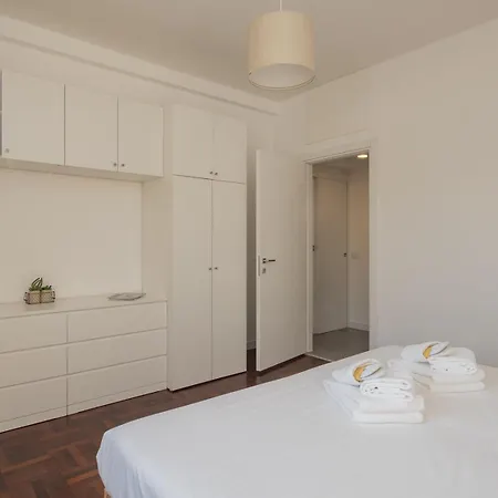 Apartment Modern 3 Bedroom With Balcony Steps From San Siro By Rentopolis *