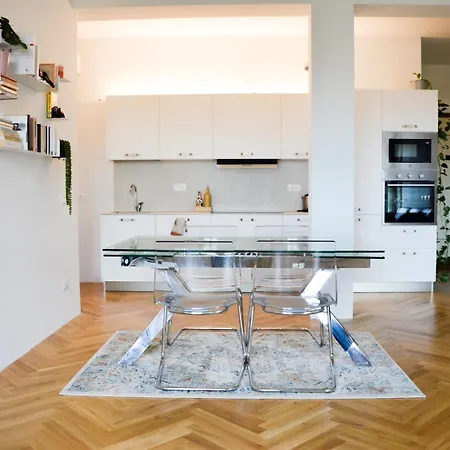 Amazing View On Navigli * Milano