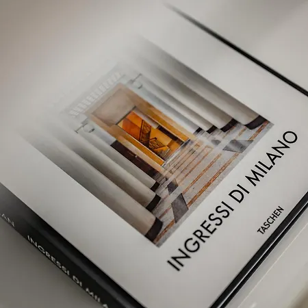 Design And Silence - Wide Renovated 2 Stops Form ميلان