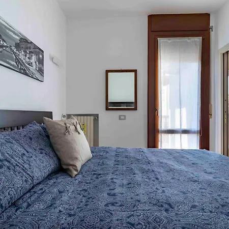 Apartament Bright House - Carozzi