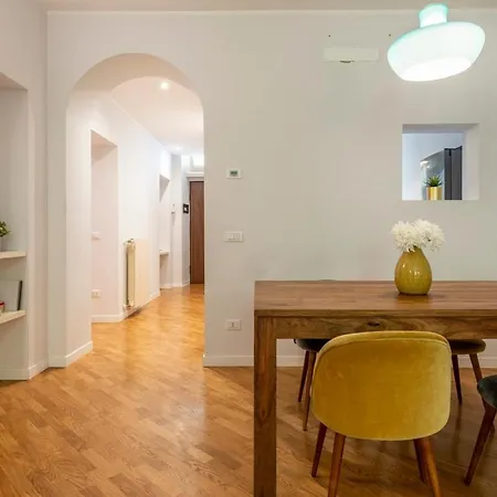Luxury Design In Brera District - B Apartamento
