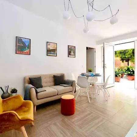 Apartment Casa Sui Navigli Con Patio Milan