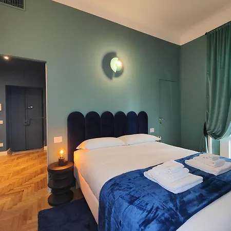 9 Guests 2 Together 2 And 3 Floor With, 4 Bedrooms, 4 Baths In Downtown With Ac, Wifi And Subway M1 M2 Airport Connected