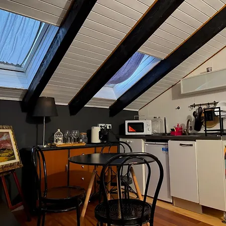 Hosting Dreams Attics - Duomo Apartamento *