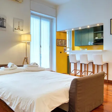 At - Turati/porta Nuova Apartment *