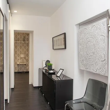 We - Morandi Plaza - Апартаменты