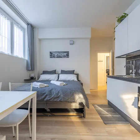 - San Siro Corner, With Private Parking Apartamento *