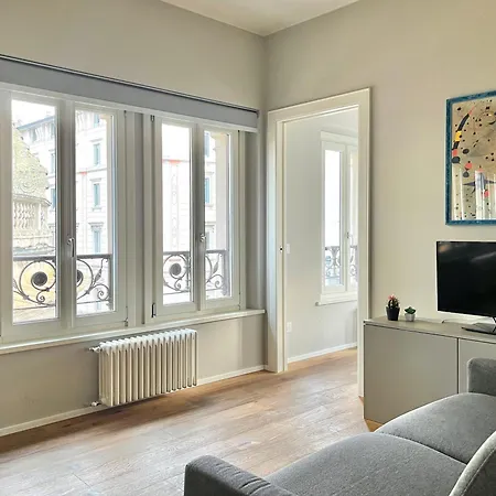 Duomo Center Art Living Apartment *