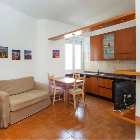 Viale Monza Apartment Milan