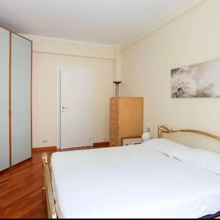 아파트 Viale Monza *