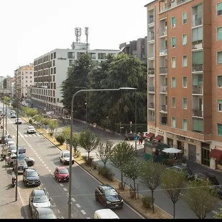 Viale Monza * 밀라노