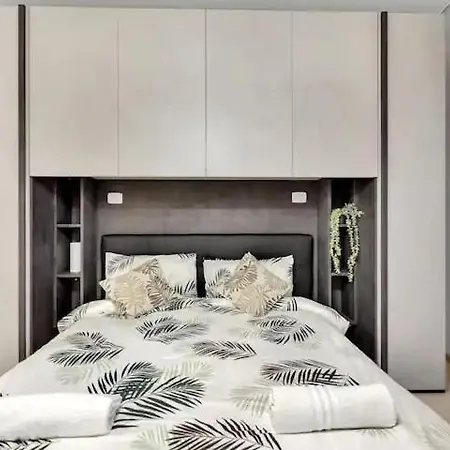 10 Min From Linate-private Garage Apartament Mediolan