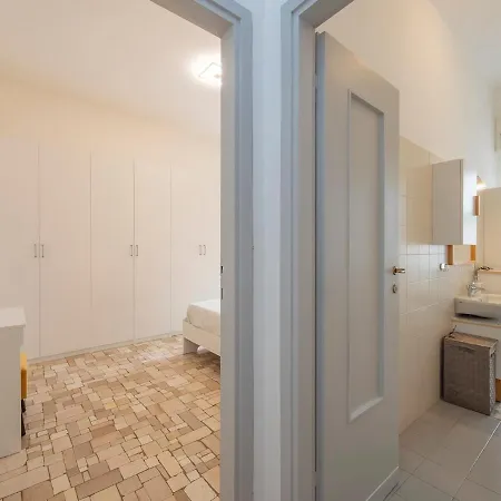 Navigli Retreat Near Duomo * ميلان