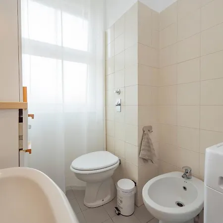 Navigli Retreat Near Duomo شقة