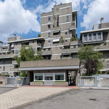 شقة Quiet With Terrace - 20 Min From Duomo *