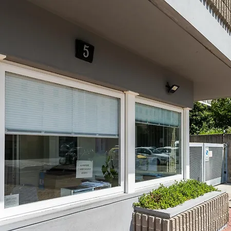 Quiet With Terrace - 20 Min From Duomo شقة