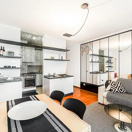 Apartman Quiet With Terrace - 20 Min From Duomo