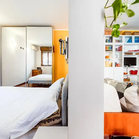 Exclusive With Terrace At 15 Min To Duomo Milano