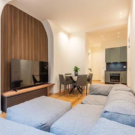 Porta Venezia Suites Apartament *