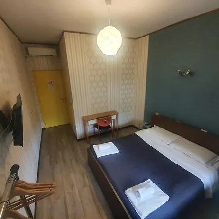 Sira House Guest house