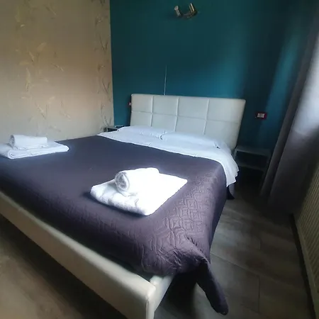 Sira House 2*