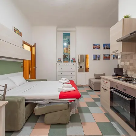 New In Downtown Close To Duomo * ميلان