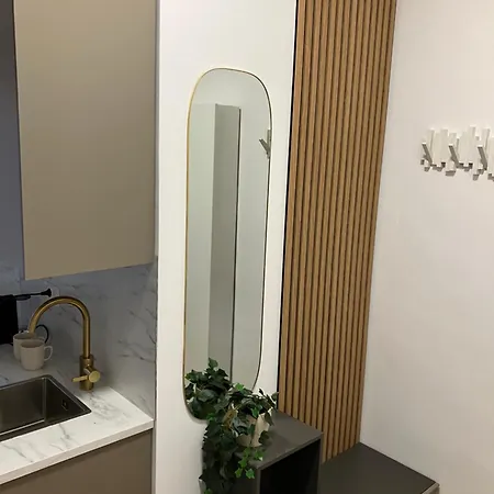Apartment Life 23 *
