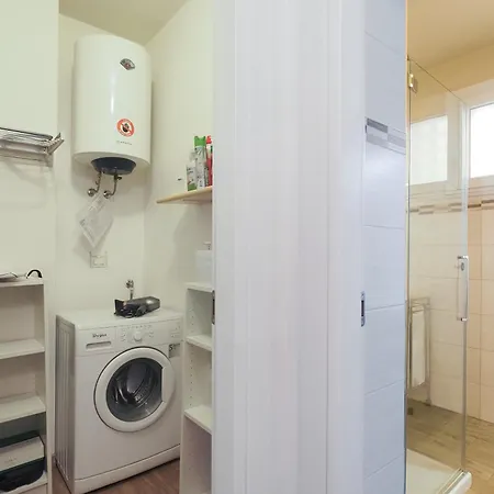 Primopiano - Tajani B * ميلان