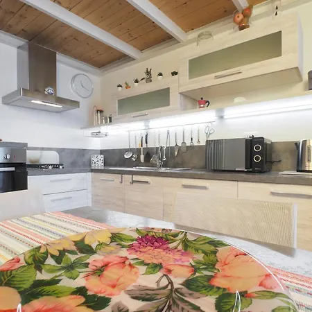 Appartement Primopiano - Tajani B