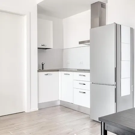 Apartamento Pisis5 New 2room With Garage Milão