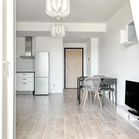 Pisis5 New 2room With Garage Apartment *