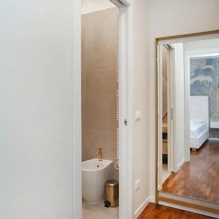 We - Costanza House Apartment Milan