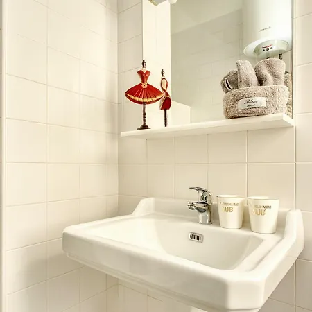 Elegant One-bedroom In Porta Romana Apartment Milan