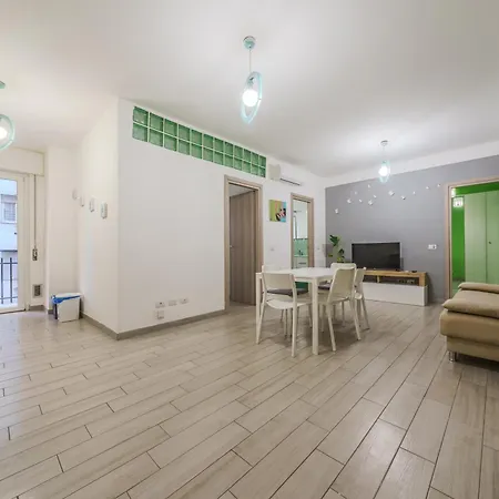 Michele Flat - Parcheggio - 10 Min Da Centro Милан