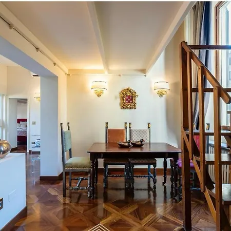 아파트 10 Minutes From The Duomo - Elegant Maison 밀라노