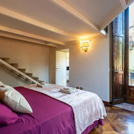 Apartment 10 Minutes From The Duomo - Elegant Maison *