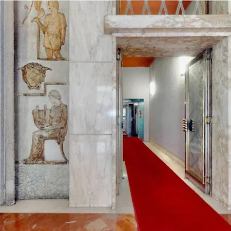 Porta Venezia, Elegant Apartment Milan