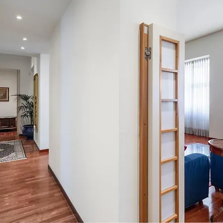 Porta Venezia, Elegant Apartment Milan