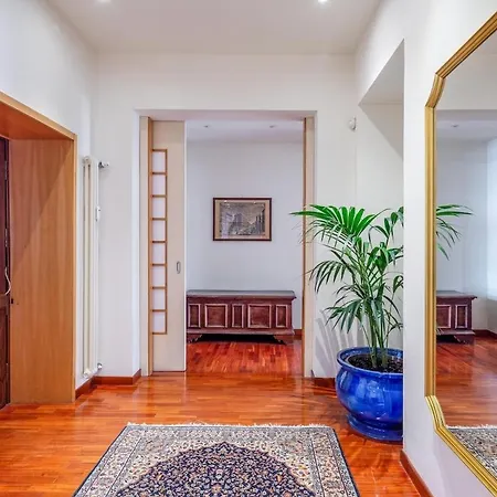 Porta Venezia, Elegant *